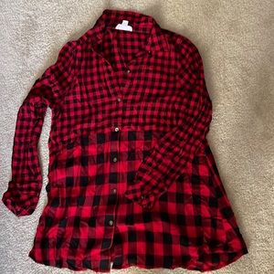 BeachLoungeLunch Red/Black Buffalo Check Plaid Long Sleeve Collared Shirt MEDIUM